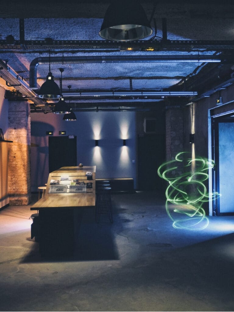 Formules 5 Cluedo Géant : Les Secrets du Passé